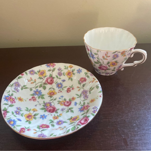 Gladstone Bone China Hand Painted Tea Cup & Saucer Set Made in England - Picture 4 of 6